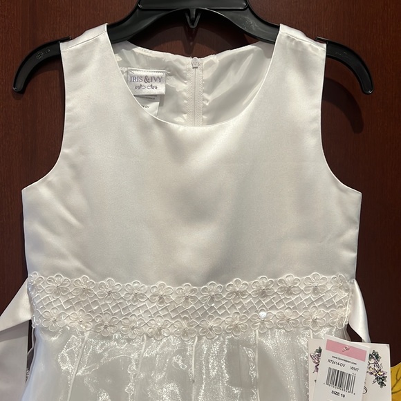 NWT Communion or Flower-Girl dress. Size 10. - Picture 2 of 10